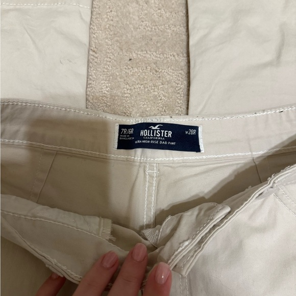 Hollister Dad Cargo Pants - Picture 3 of 4